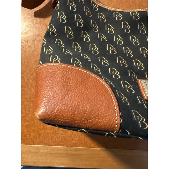 Dooney & Bourke Signature Crescent Shoulder Bag Brown Beige Canvas Leather Trim - Picture 3 of 16